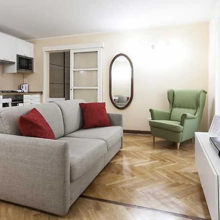 意大利式公寓 - 拉扎罗帕拉齐 米兰 外观 照片